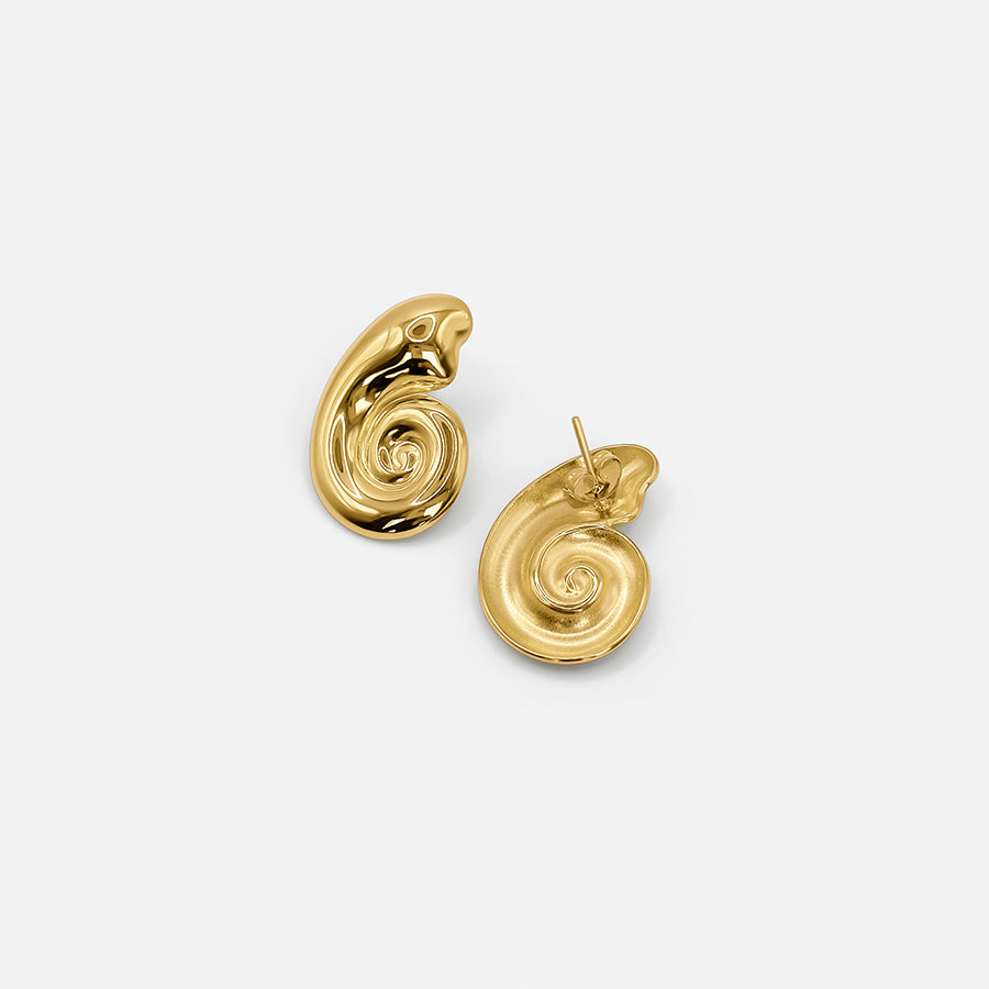 18K GOLD SEASHELL EARRINGS